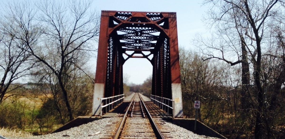 train tracks in columbus