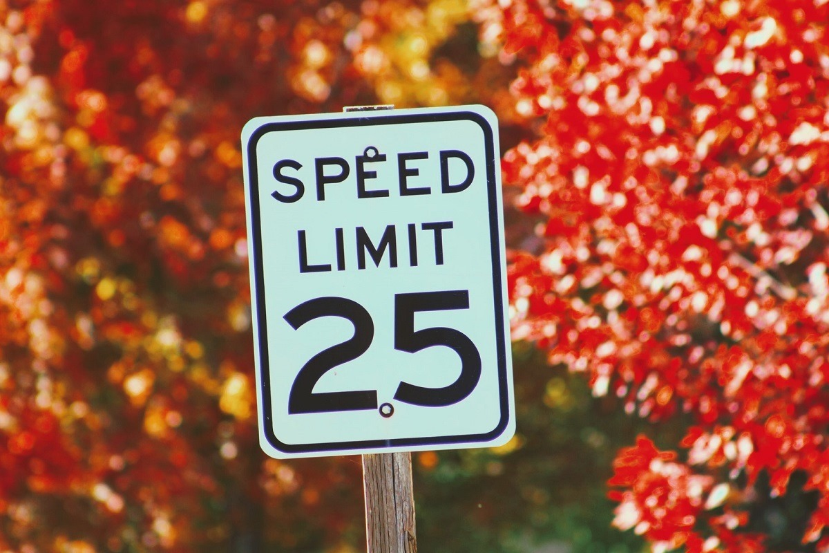 joshua-hoehne-speedlimit-unsplash